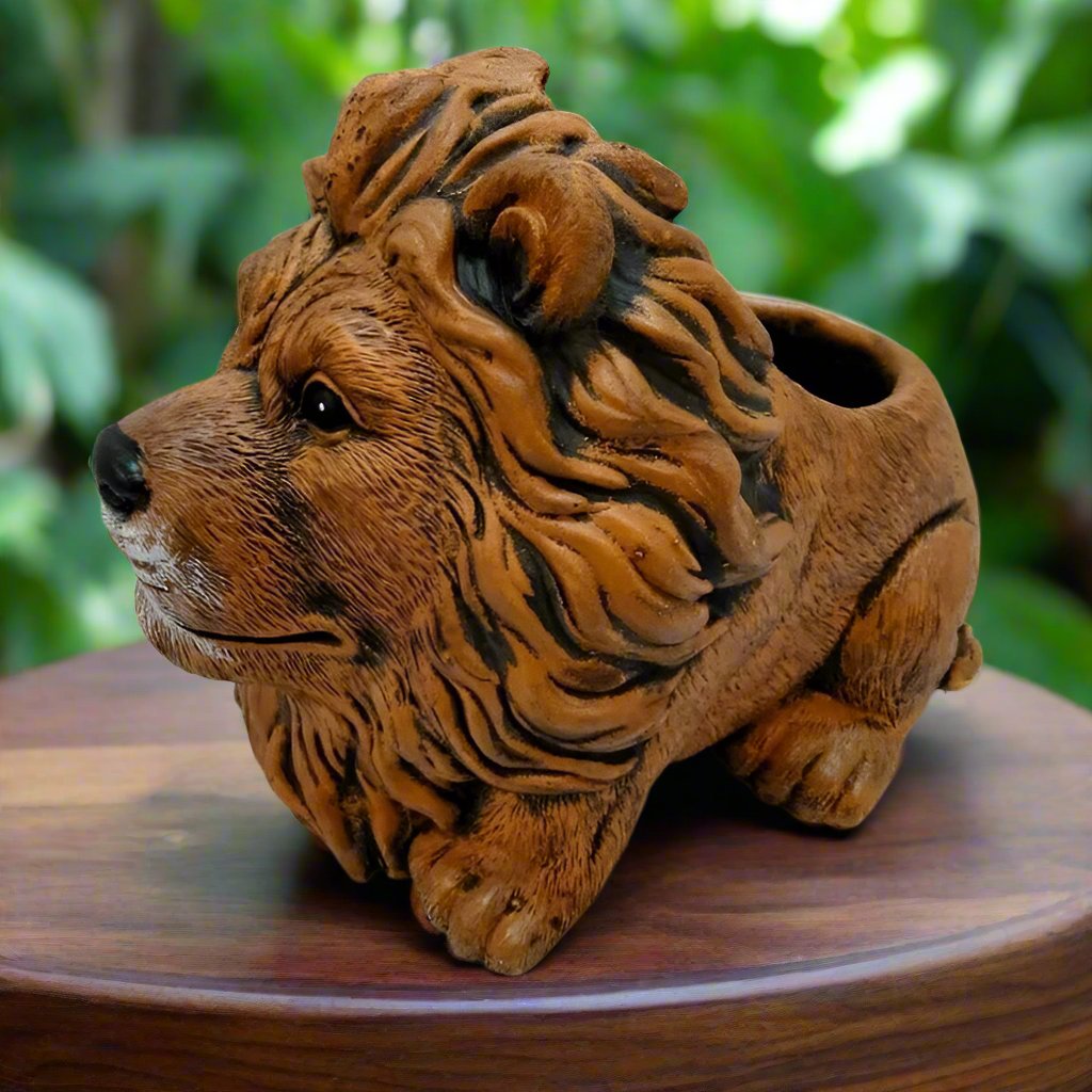Majestic Lion Planter - A Powerful and Regal Addition to Your Home