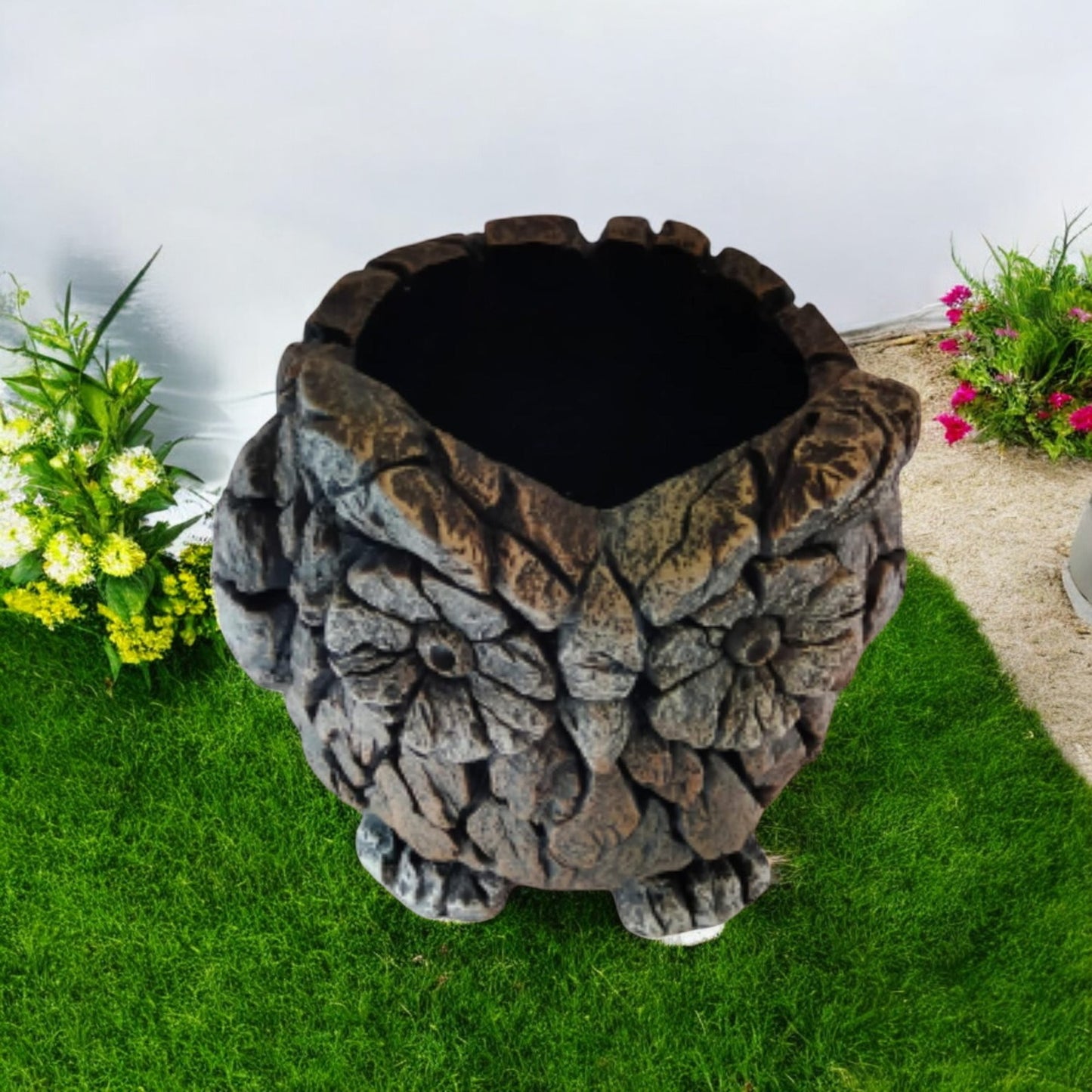 Rustic Owl Cement Planter – 22cm Decorative Garden Pot – Single / Pack of 2 / Pack of 3