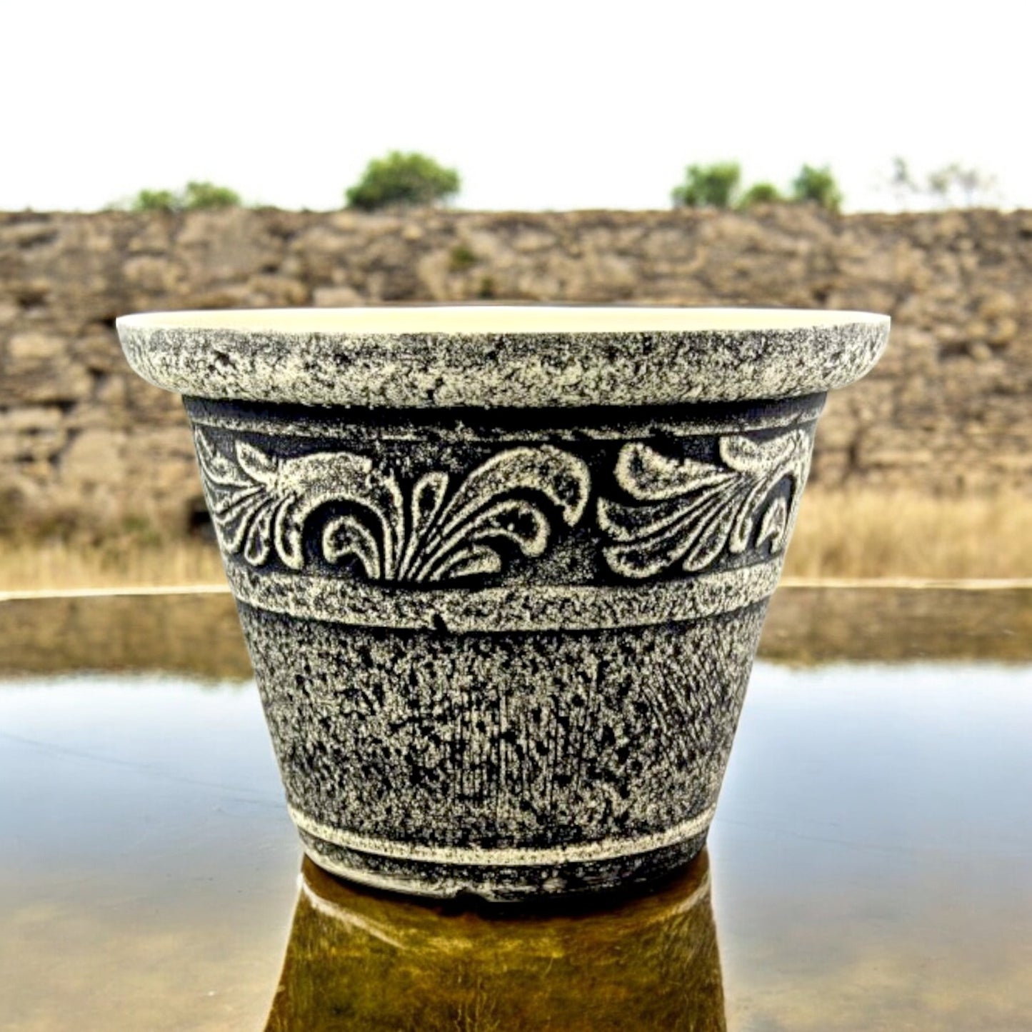 Stone Look Planter 30cm – Durable Decorative Plant Pot (Single / 2 / 6 Pack)