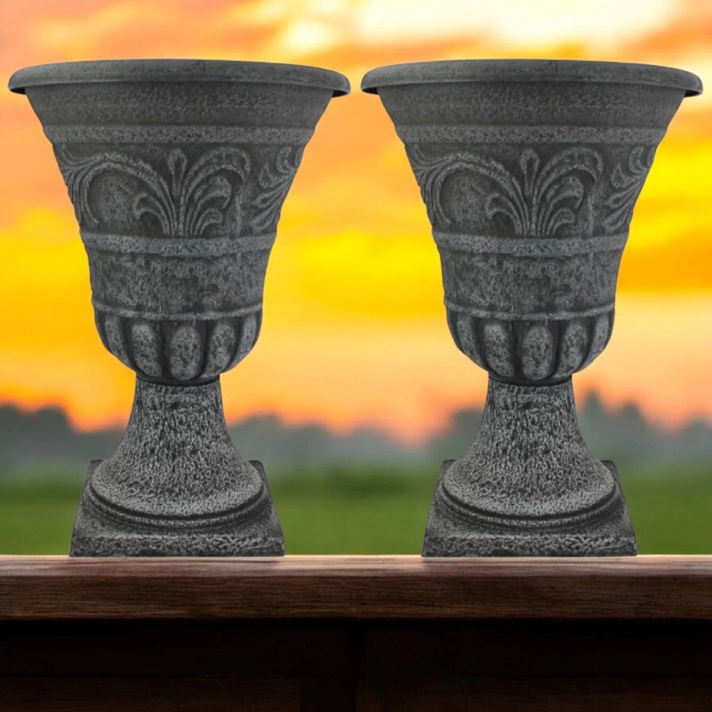 Antique-Style Garden Urn Planter – Large Outdoor Vase for Plants (Single or Pair)