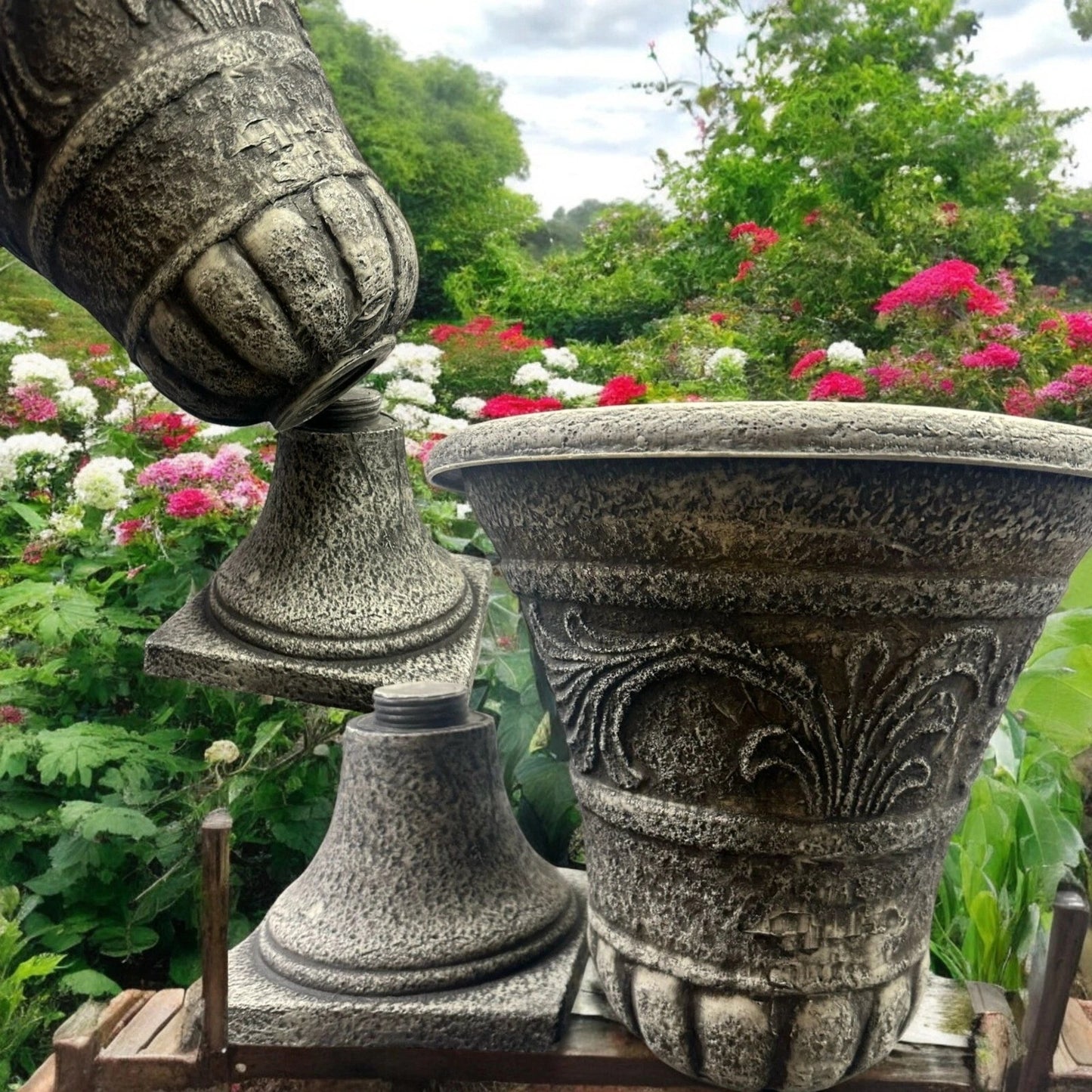 Antique-Style Garden Urn Planter – Large Outdoor Vase for Plants (Single or Pair)