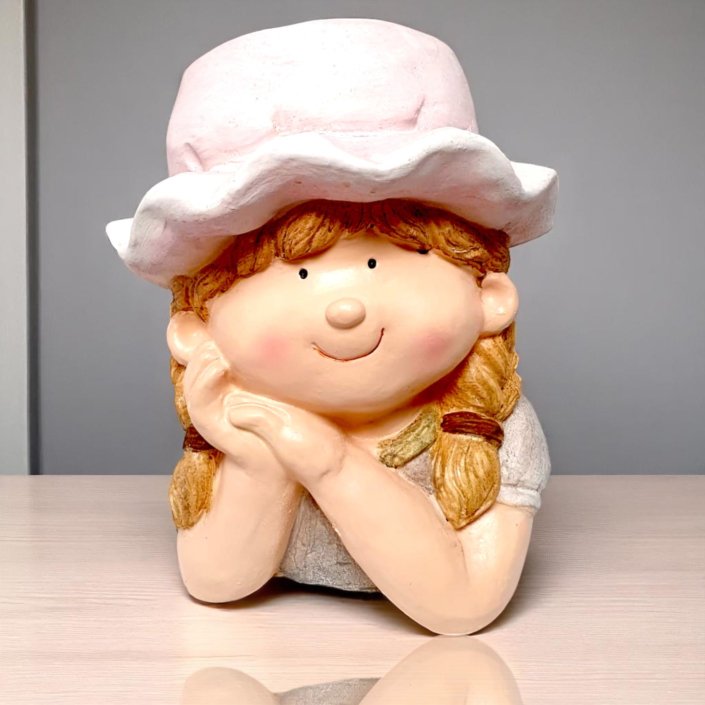 Charming Girl Planter with Hat – Decorative Resin Flower Pot for Home & Garden (35cm)