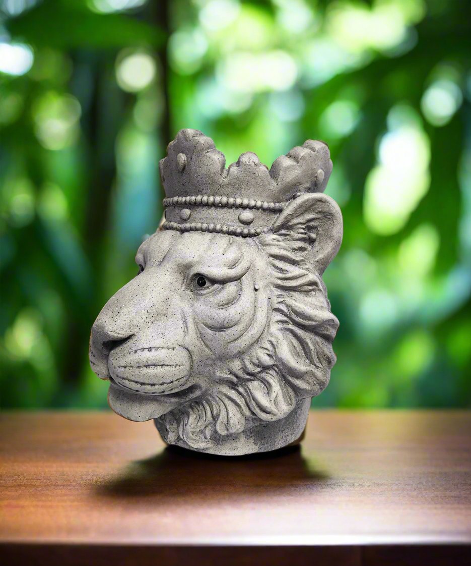 Lion Head Planter with Crown: Regal Decor for Your Home