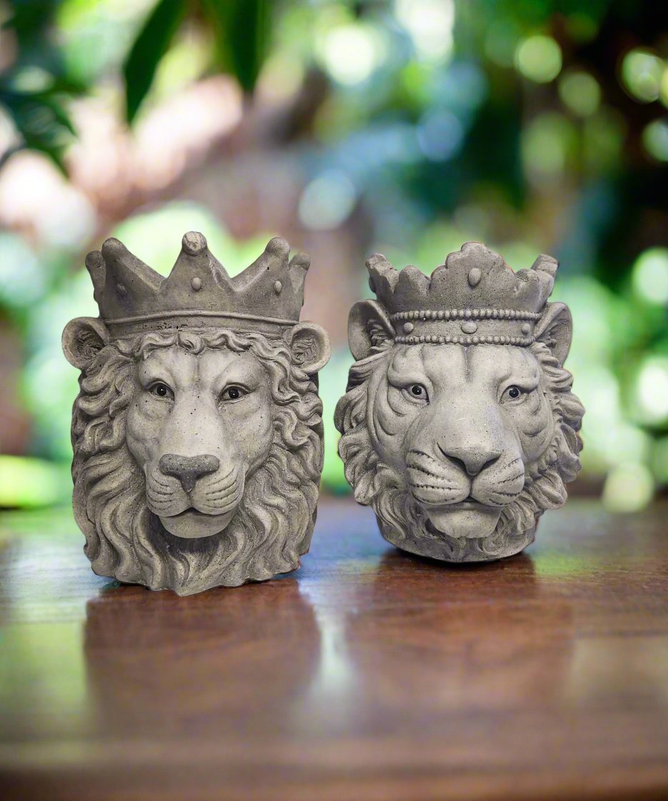 Lion Head Planter with Crown: Regal Decor for Your Home