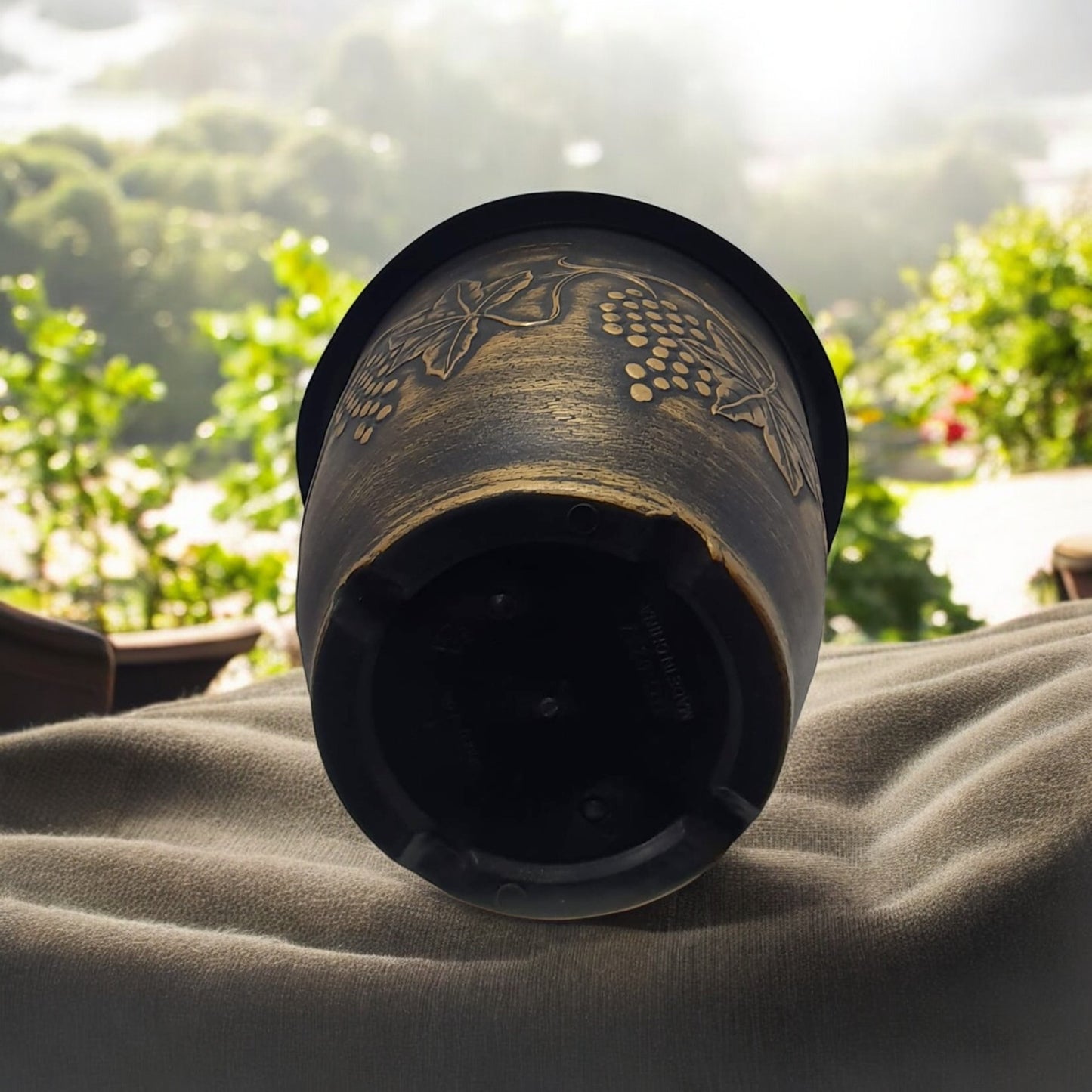 Antique-Style Planter Pot with Grape Vine Design – 28CM X 37CM (Single/Pack of 2)