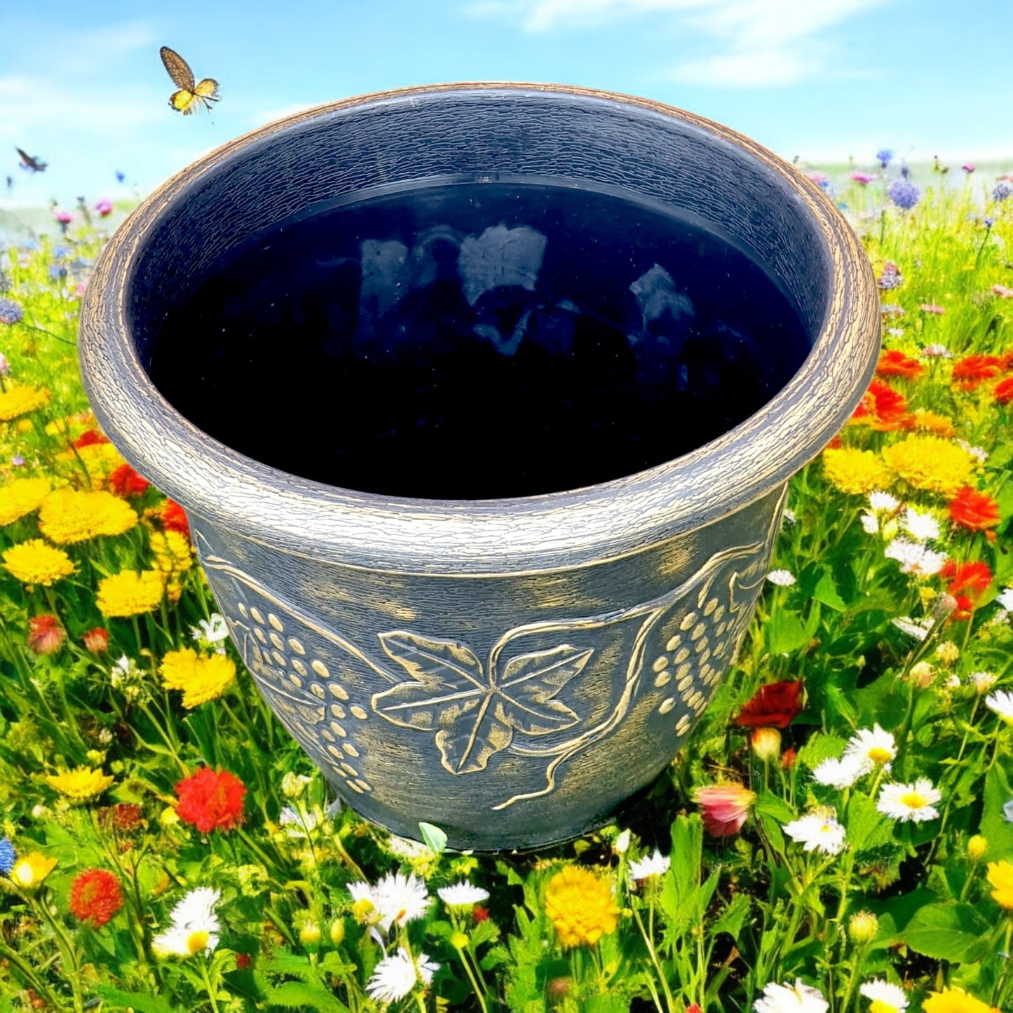 Antique-Style Planter Pot with Grape Vine Design – 28CM X 37CM (Single/Pack of 2)