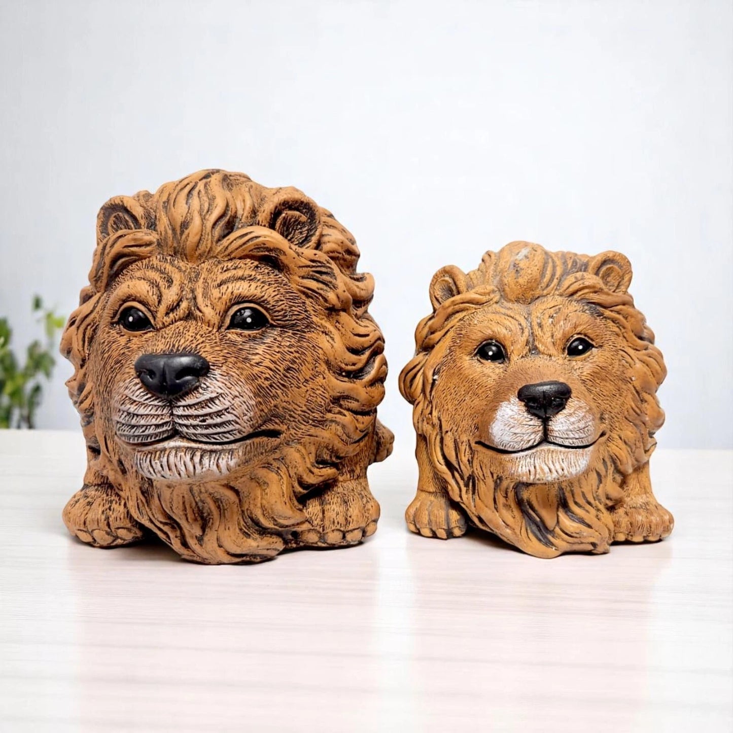 Rustic Lion Head Planter – Concrete Garden Ornament Pot – Small or Large