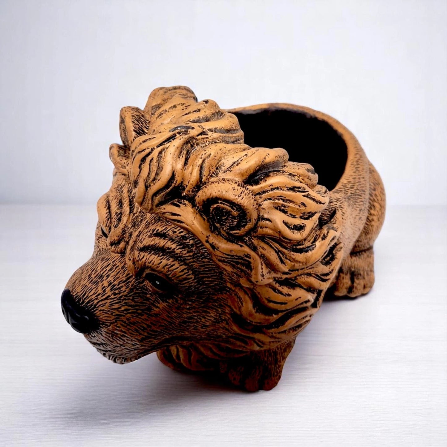 Rustic Lion Head Planter – Concrete Garden Ornament Pot – Small or Large