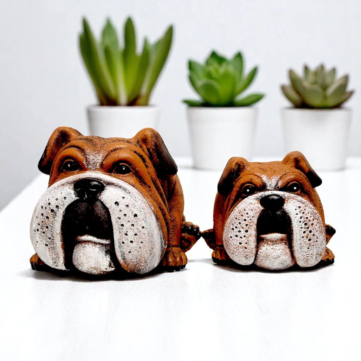 Bulldog Dog Resin Planter Pot – Animal Garden Ornament – Indoor/Outdoor Cement Effect – Large & Small Sizes