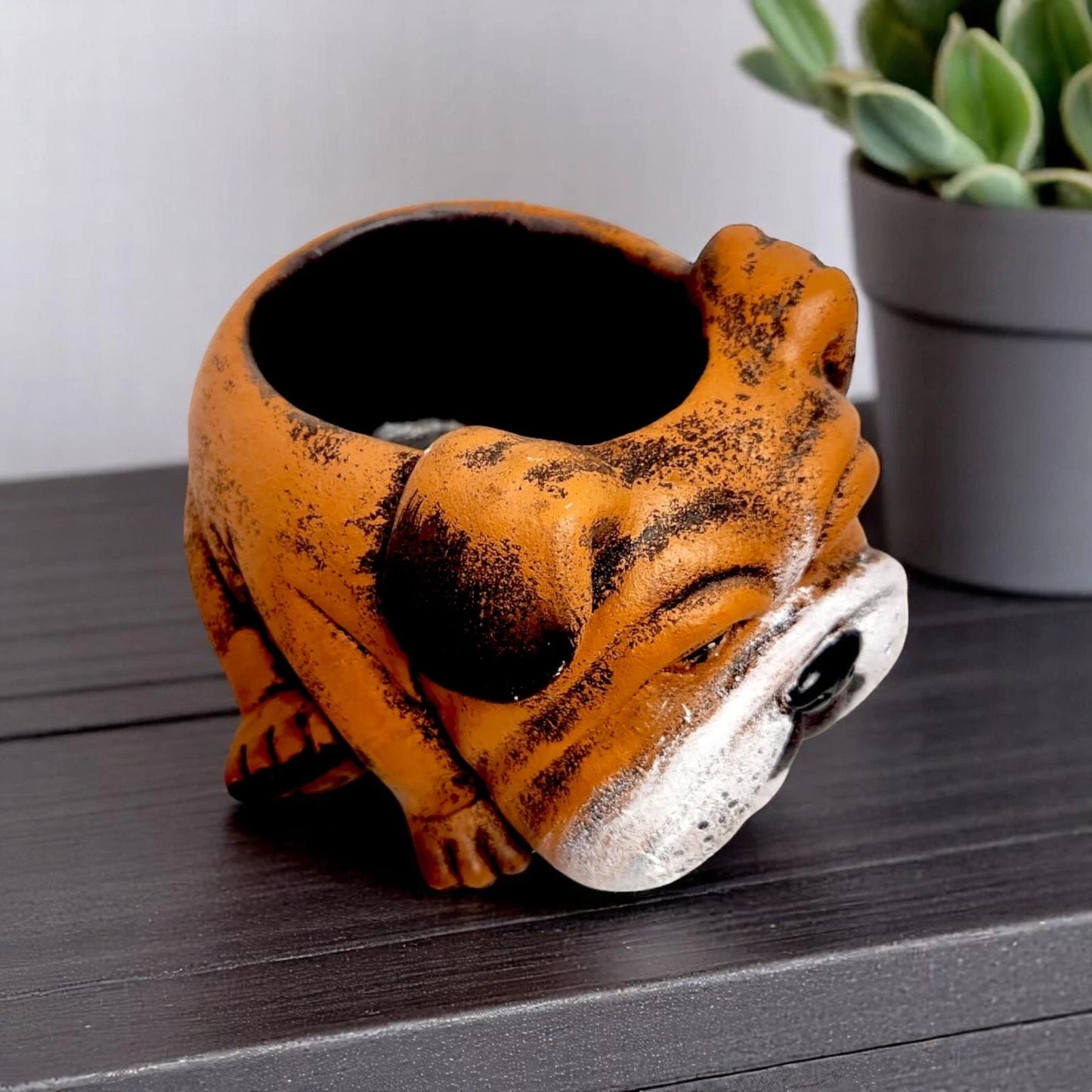 Bulldog Dog Resin Planter Pot – Animal Garden Ornament – Indoor/Outdoor Cement Effect – Large & Small Sizes