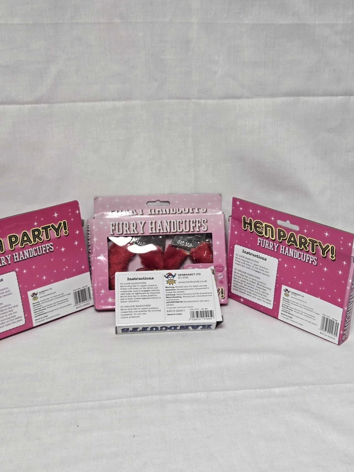Henbrandt Hen Party Furry Handcuffs – Novelty Adult Accessory – Pink, Red or Black