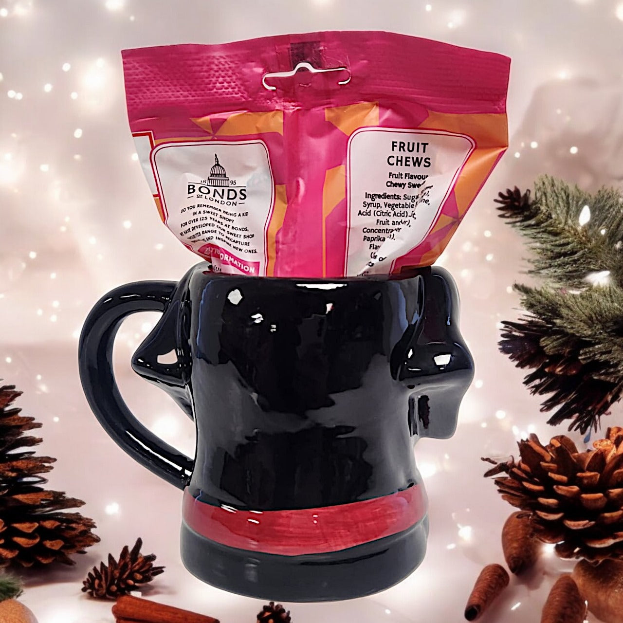Bonds of London Labrador Mug with Candy - Festive Gift Set