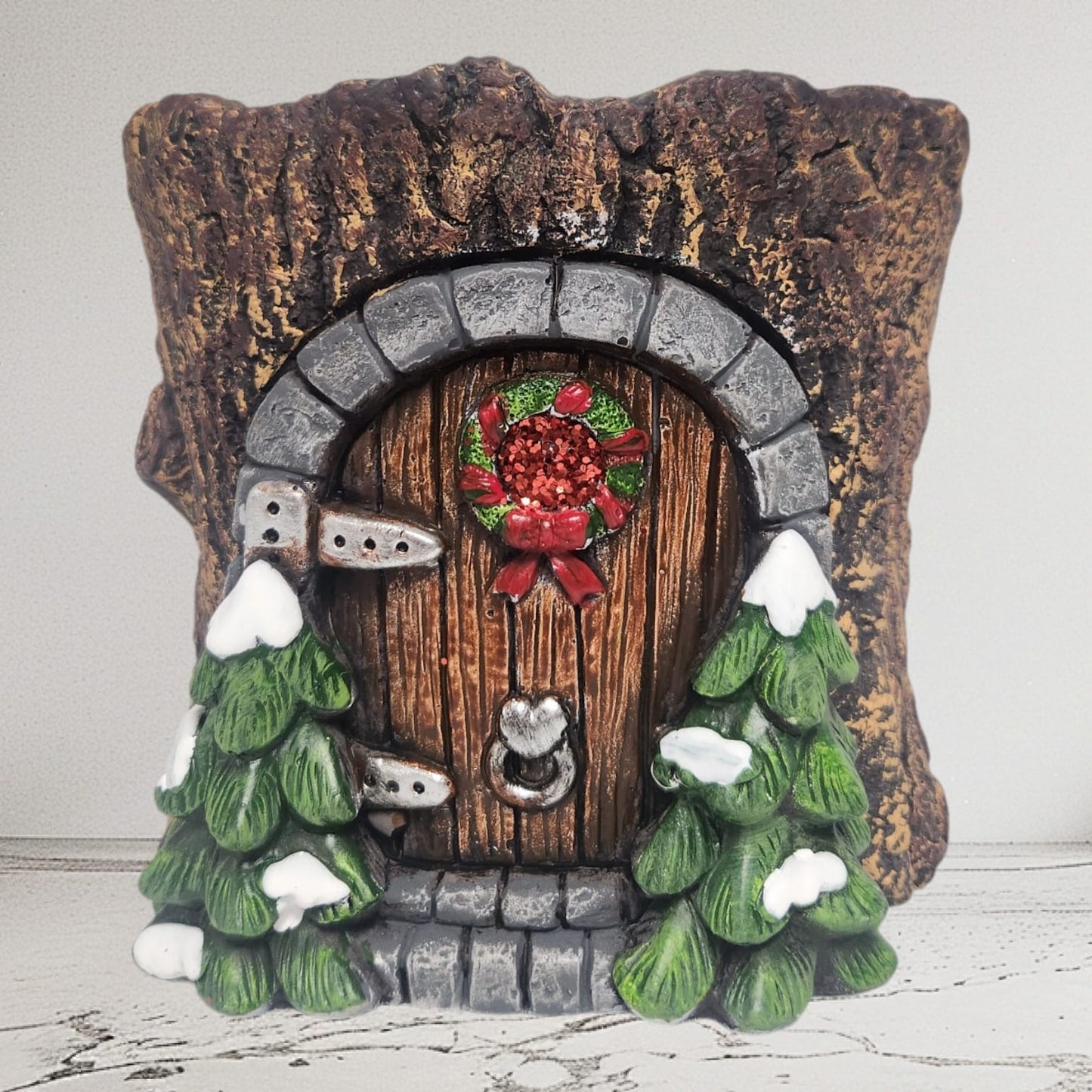 Divas World Enchanted Christmas Fairy Door - Festive Garden Decoration