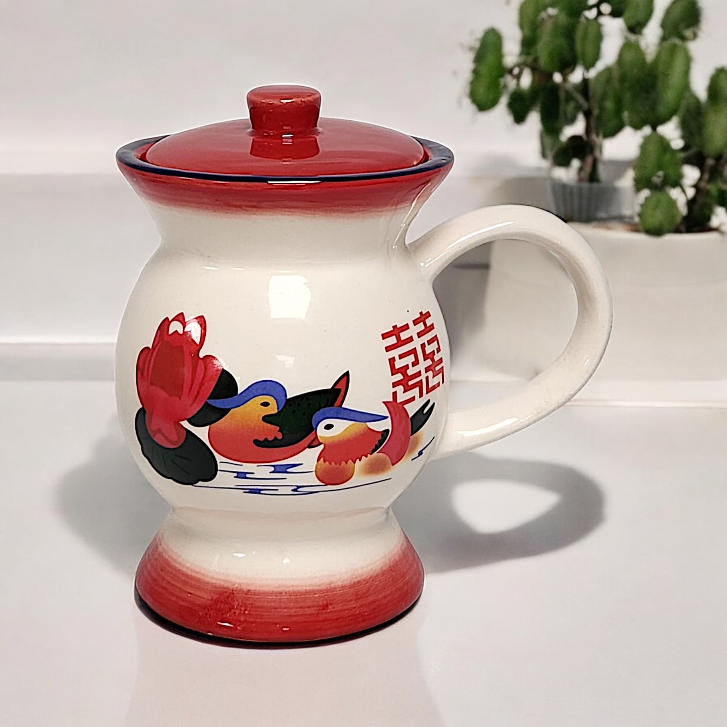 Unique Chinese-Style Ceramic Chamber Pot Shaped Tea Cup