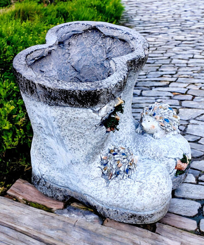 Elegant Petal Shaped Cement Planter Floral Head Design Indoor & Outdoor Garden Décor