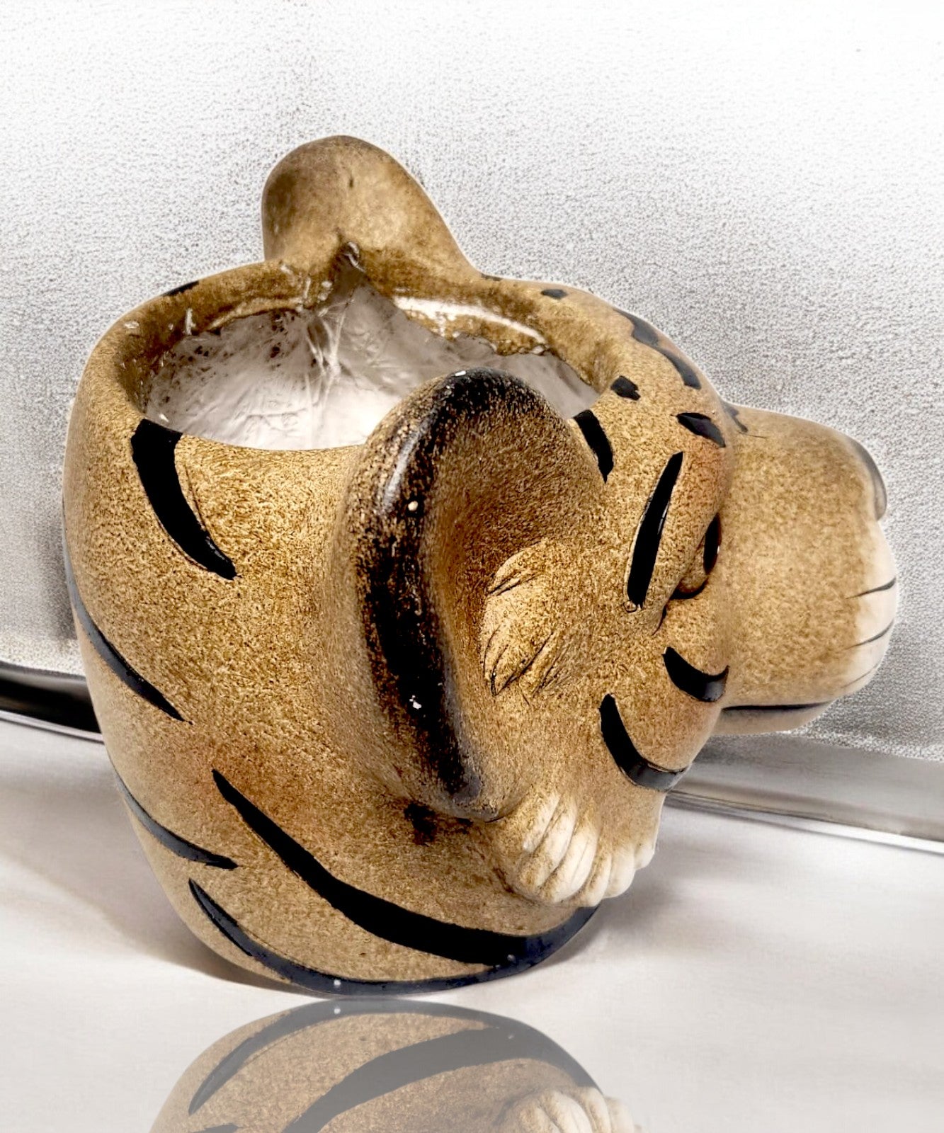 25cm Tiger Head Planter - Unique Decorative Pot