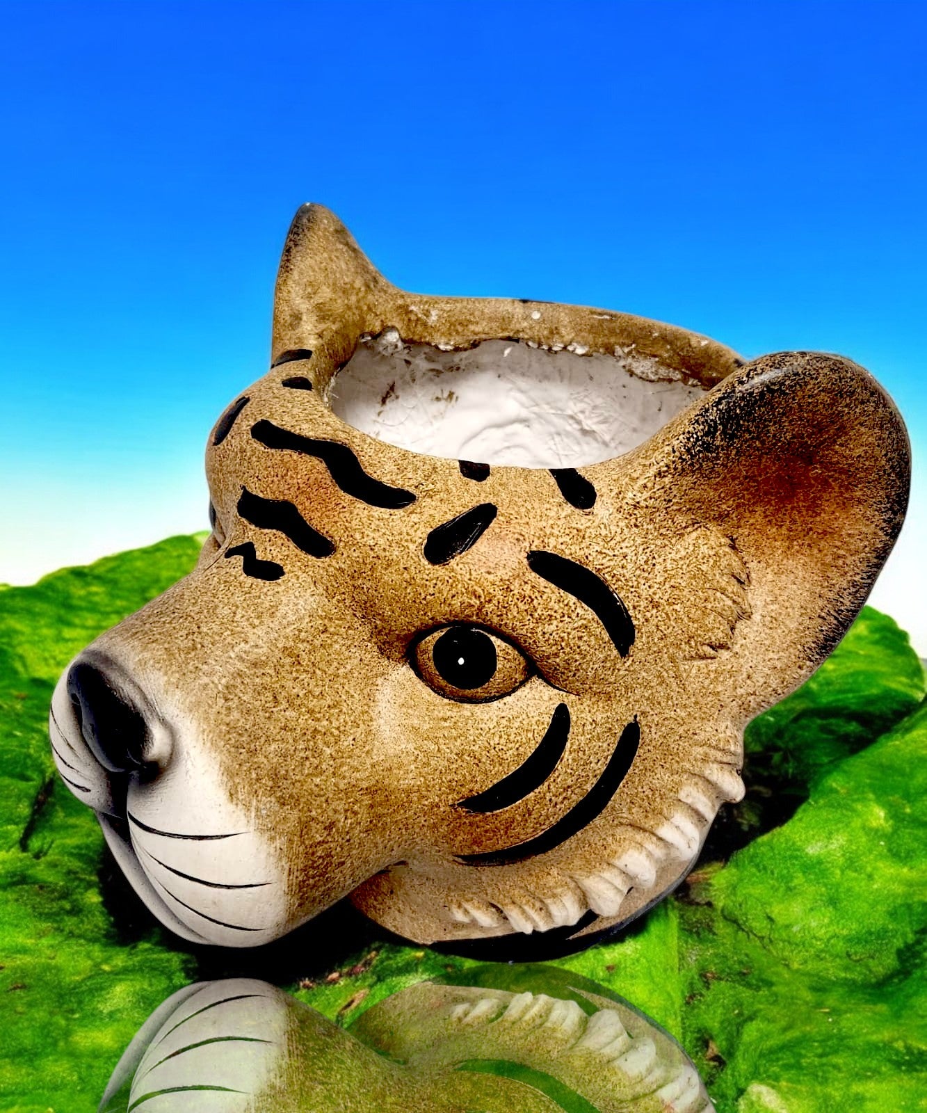 25cm Tiger Head Planter - Unique Decorative Pot