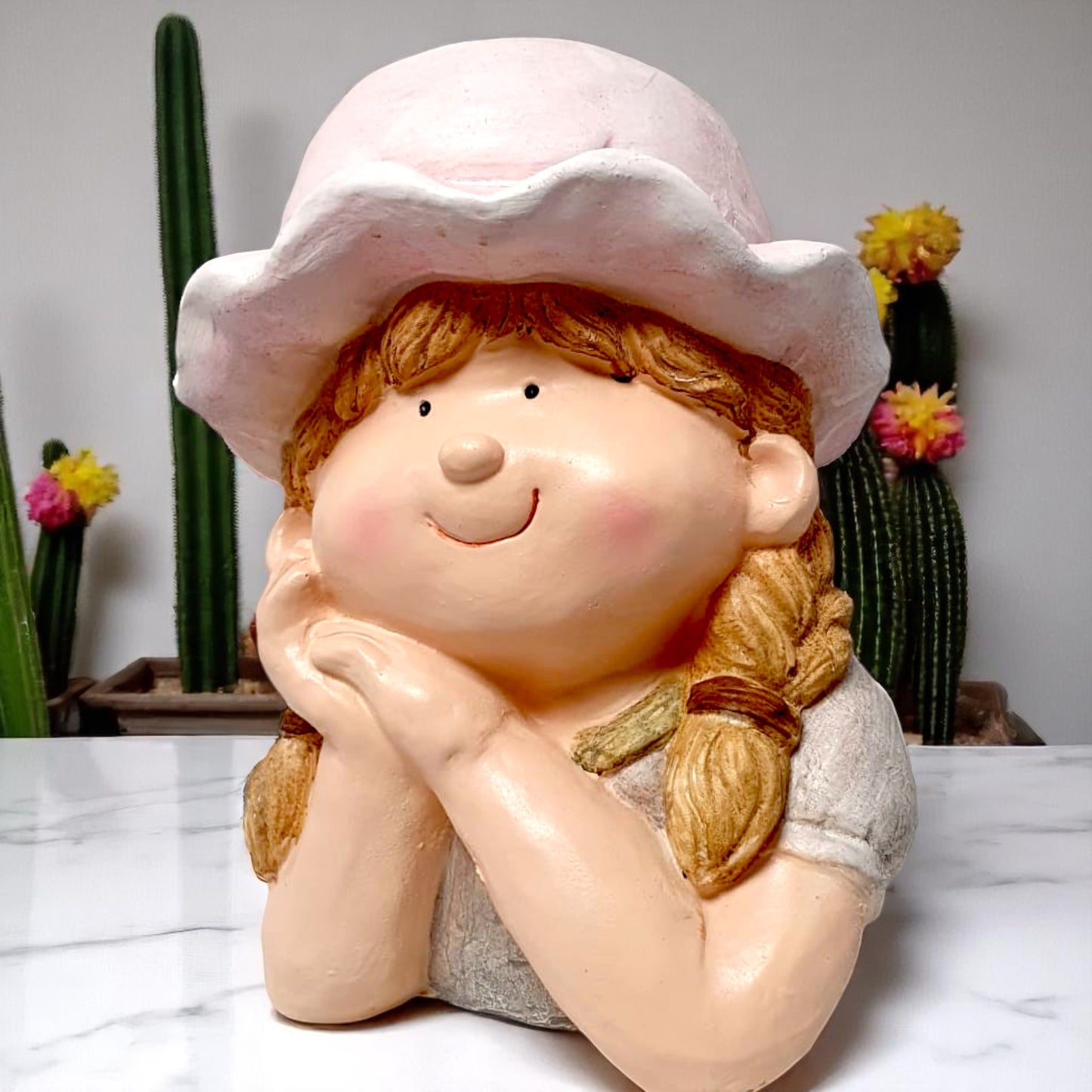 Charming Girl Planter with Hat – Decorative Resin Flower Pot for Home & Garden (35cm)