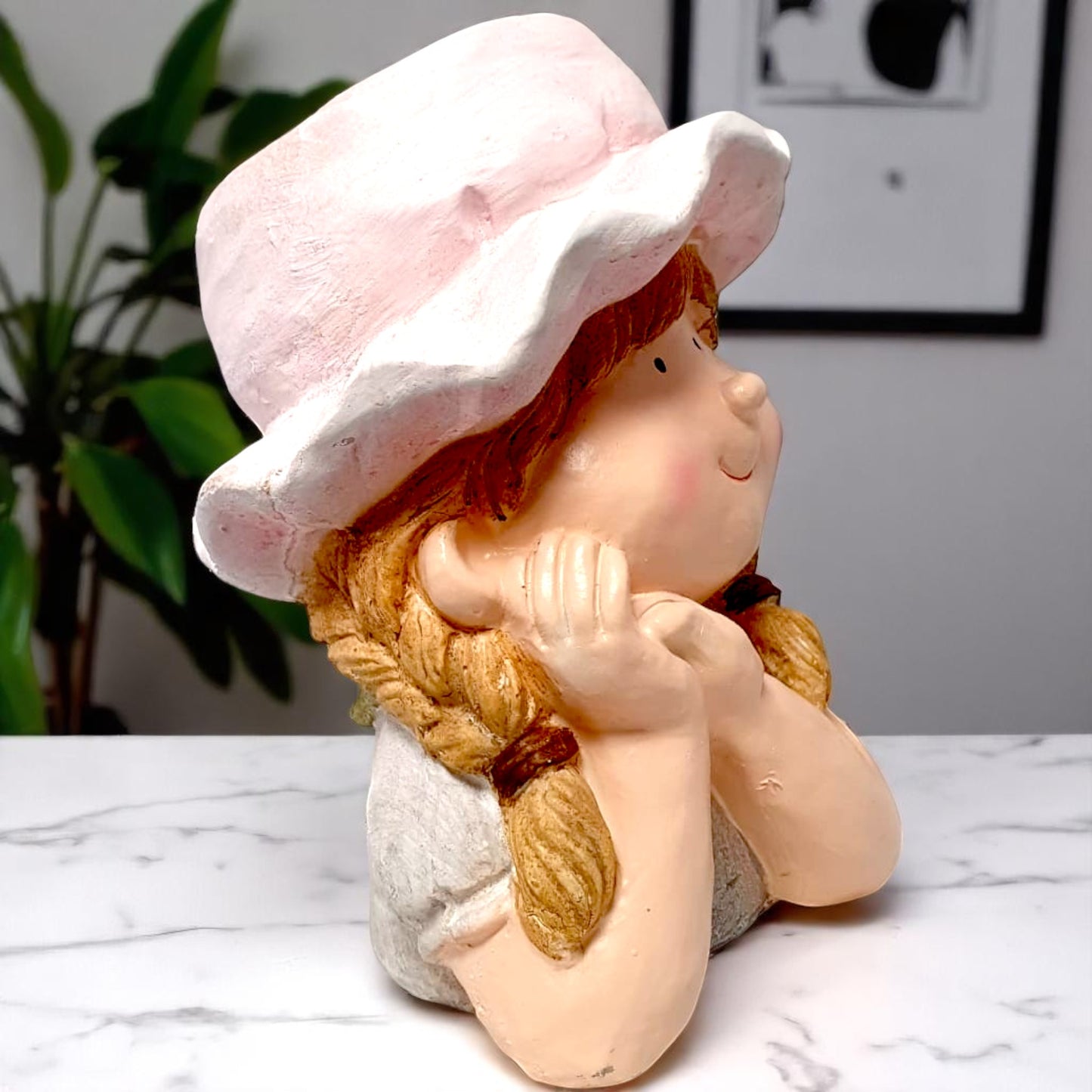 Charming Girl Planter with Hat – Decorative Resin Flower Pot for Home & Garden (35cm)