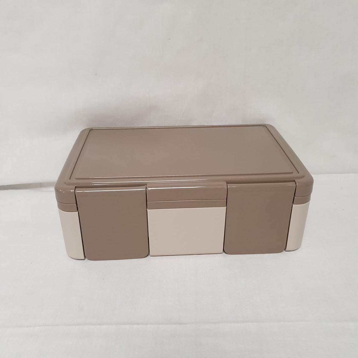 Compartment Lunch Box with Cutlery & Two-Section Sauce Container – Grey, Pink, Beige, Green or Blue