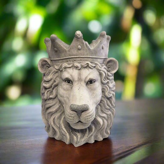 Lion Head Planter with Crown: Regal Decor for Your Home