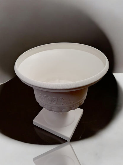 give a top rated title and description point wise for product listing on shopify for uk customer dimension - Height - 39 cm diameter 40