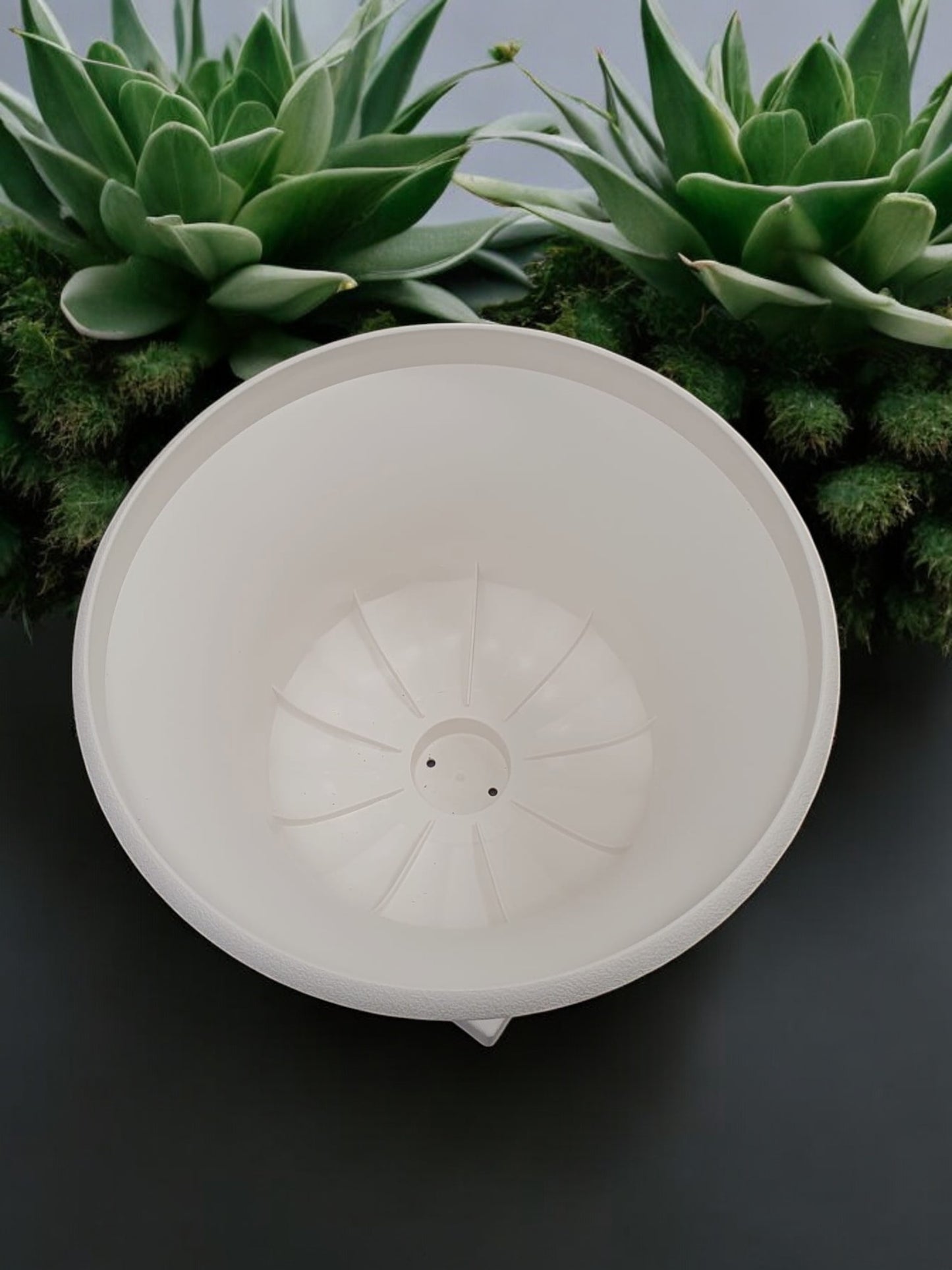 give a top rated title and description point wise for product listing on shopify for uk customer dimension - Height - 39 cm diameter 40