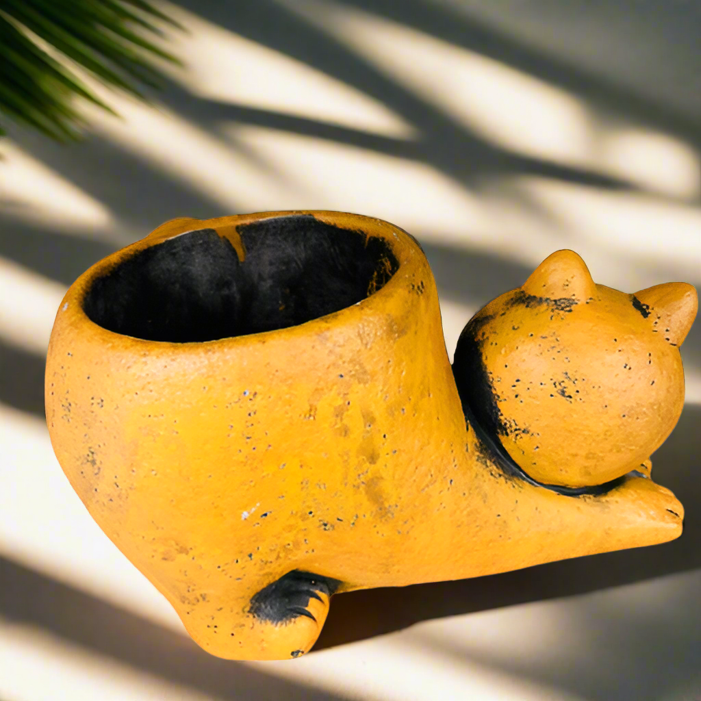 Golden Retriever Planter - A Joyful Addition to Your Home
